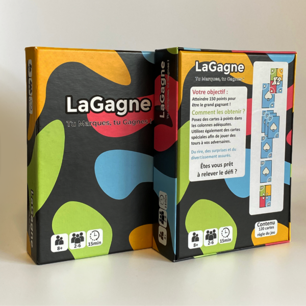 Photo de deux jeux de cartes "LaGagne" montrés de face et de dos, offrant un aperçu des cartes et de leurs designs.